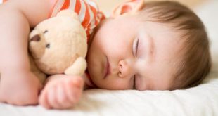 manfaat tidur siang bayi